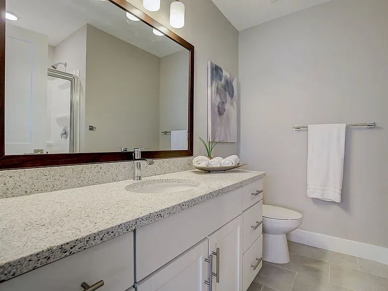 ReNew Franklin Hills — Photo 34