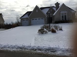 W243N2702 Creekside Ct, Pewaukee, WI 53072