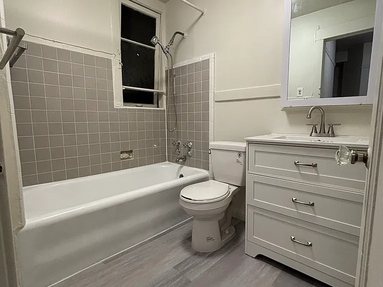 425 Hyde St #2 — Photo 15