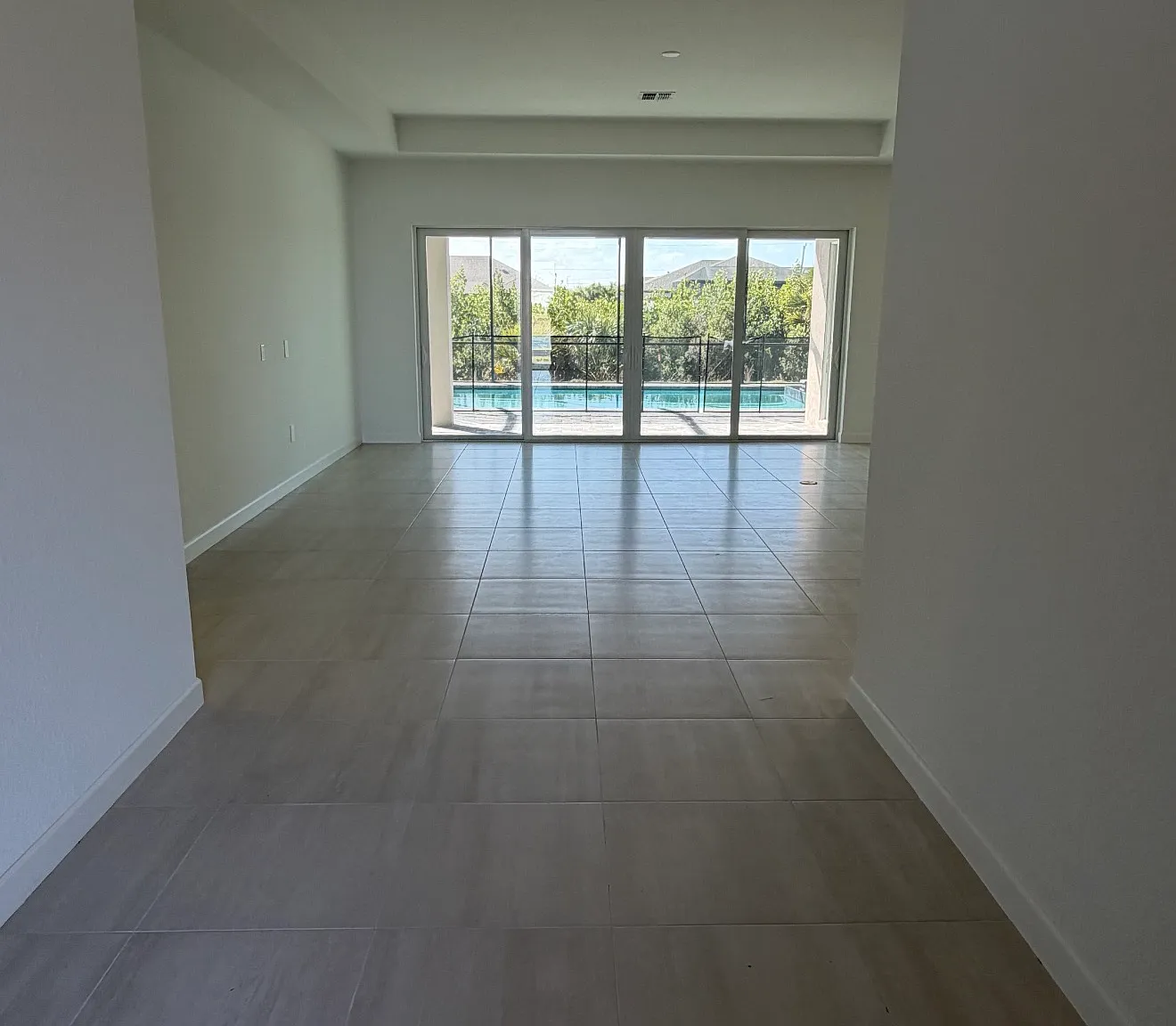 3 bed, 2650 sqft, $3,375 — Photo 3