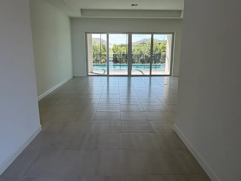 7760 Lakes Edge Ln — Photo 3
