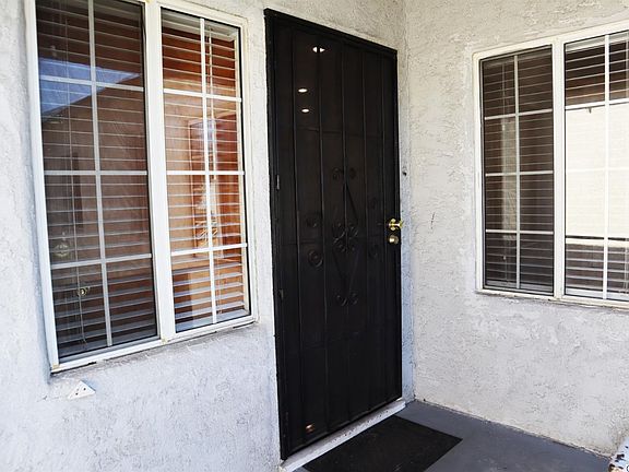 2nd image of 410 E Palmer Ave