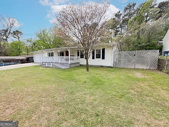 3rd image of 1670 Wildwood Rd