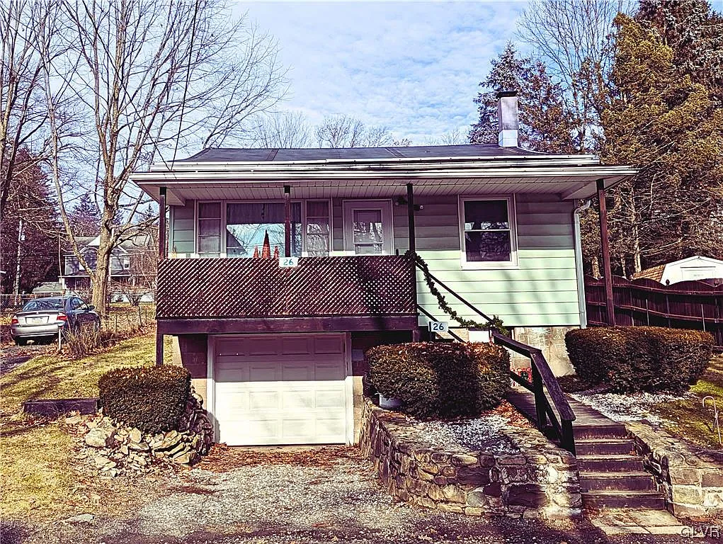 26 Reeder St photo 1