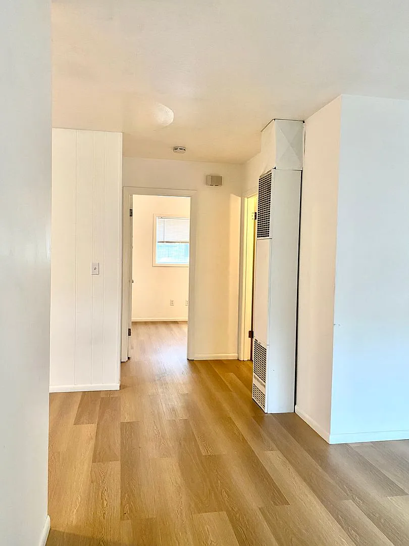 2001-2015 SE Oak Grove Blvd — Photo 4