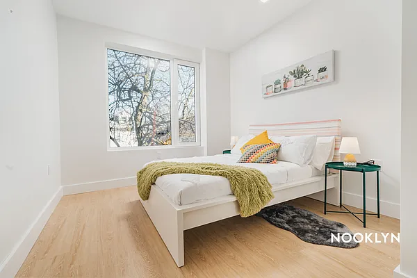 Rented by Nooklyn NYC LLC | media 11