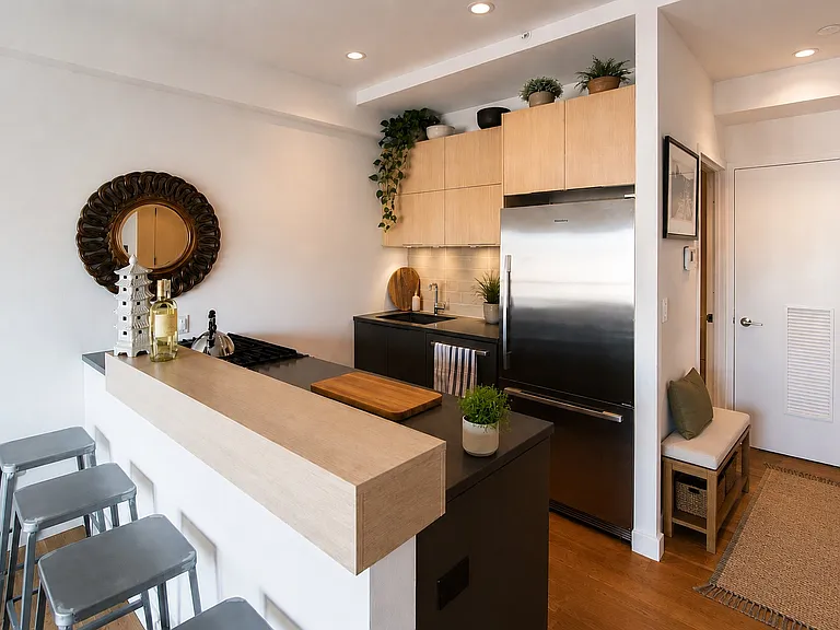 500 Sterling Pl #2F — Photo 2