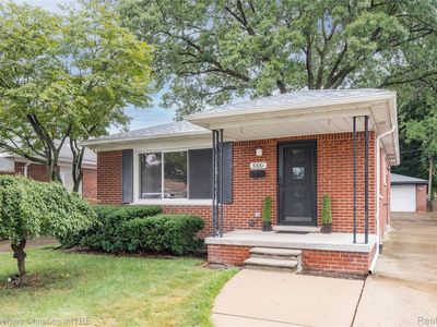 5661 Hubbell St, Dearborn Heights, MI, 48127