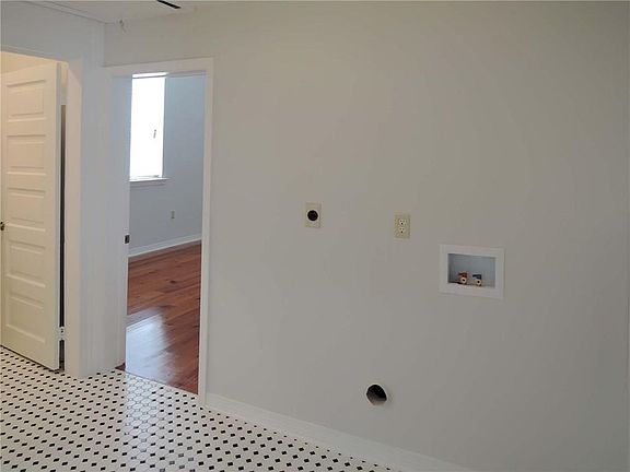 5th image of 325 S Saint Patrick St