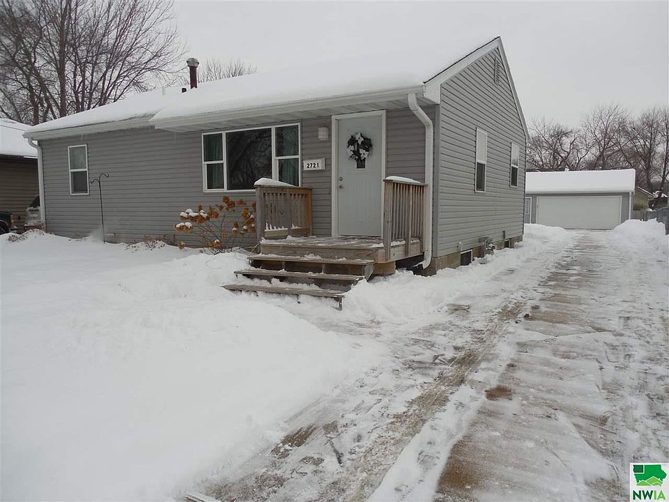 1st image of 2721 Center St