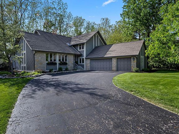 4th image of 6753 Lakeside Cir W