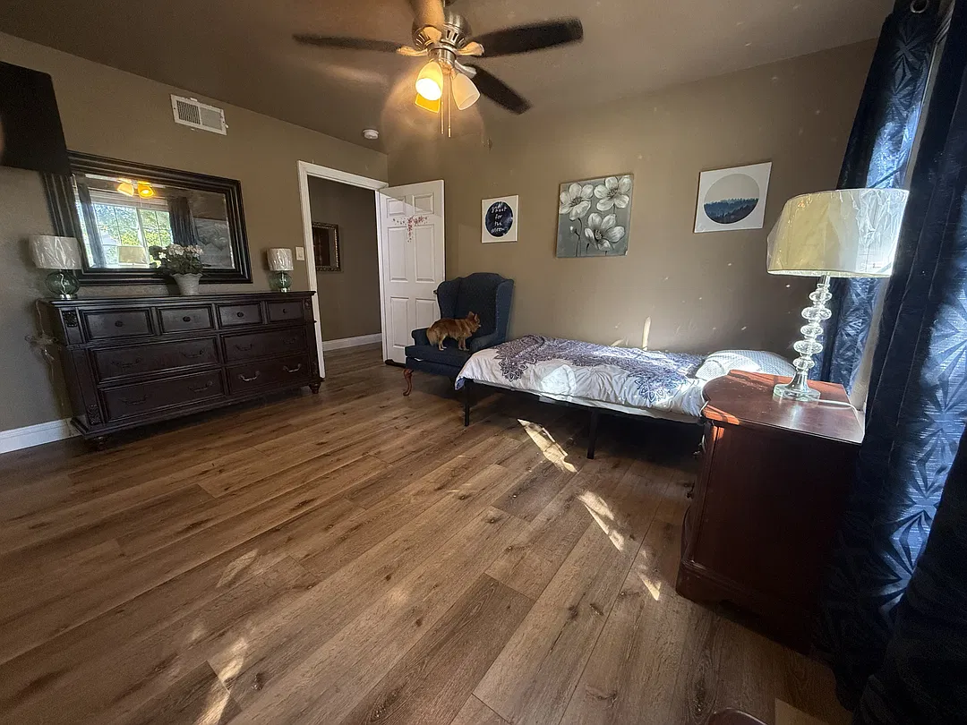 Furnished Private Room in Shared Sacramento House — Photo 1