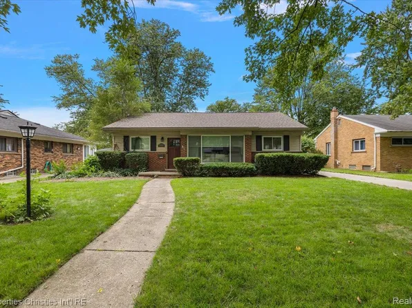 31095 W Rutland St, Beverly Hills, MI 48025