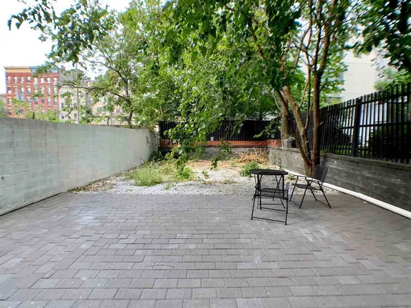 320 Jefferson Street image 7 of 8