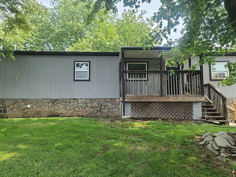 1st image of 231 N Colebrook Rd