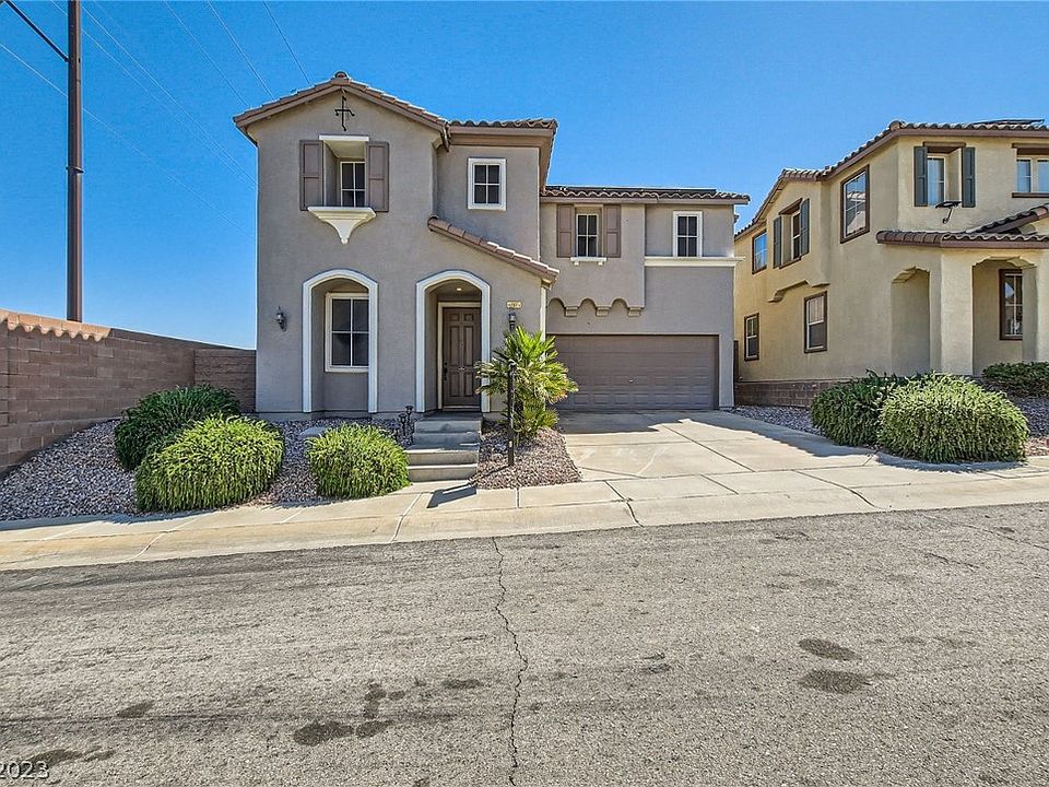 1st image of 62 Desert Coyote St