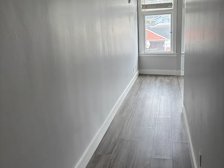 1250 Capitol Ave #1 — Photo 3