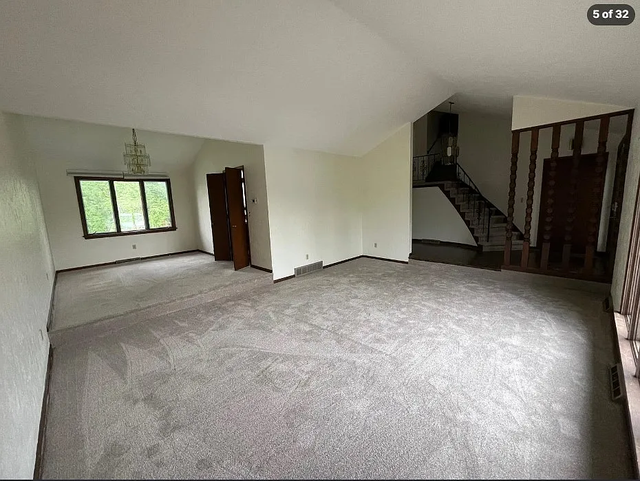 4 bed, 2320 sqft, $2,300 — Photo 4