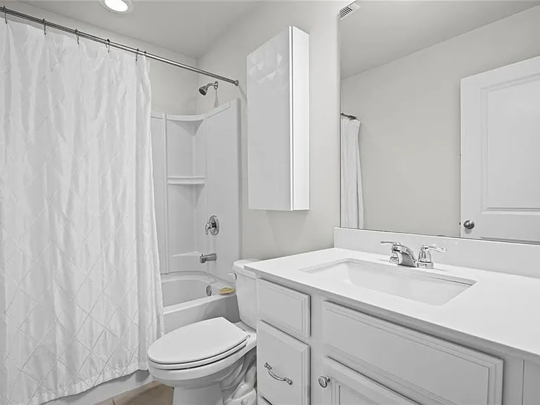 2779 White Oak Ln #20 — Photo 30