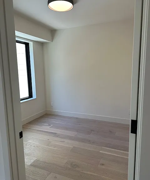 986 S Van Ness Ave #204 — Photo 7