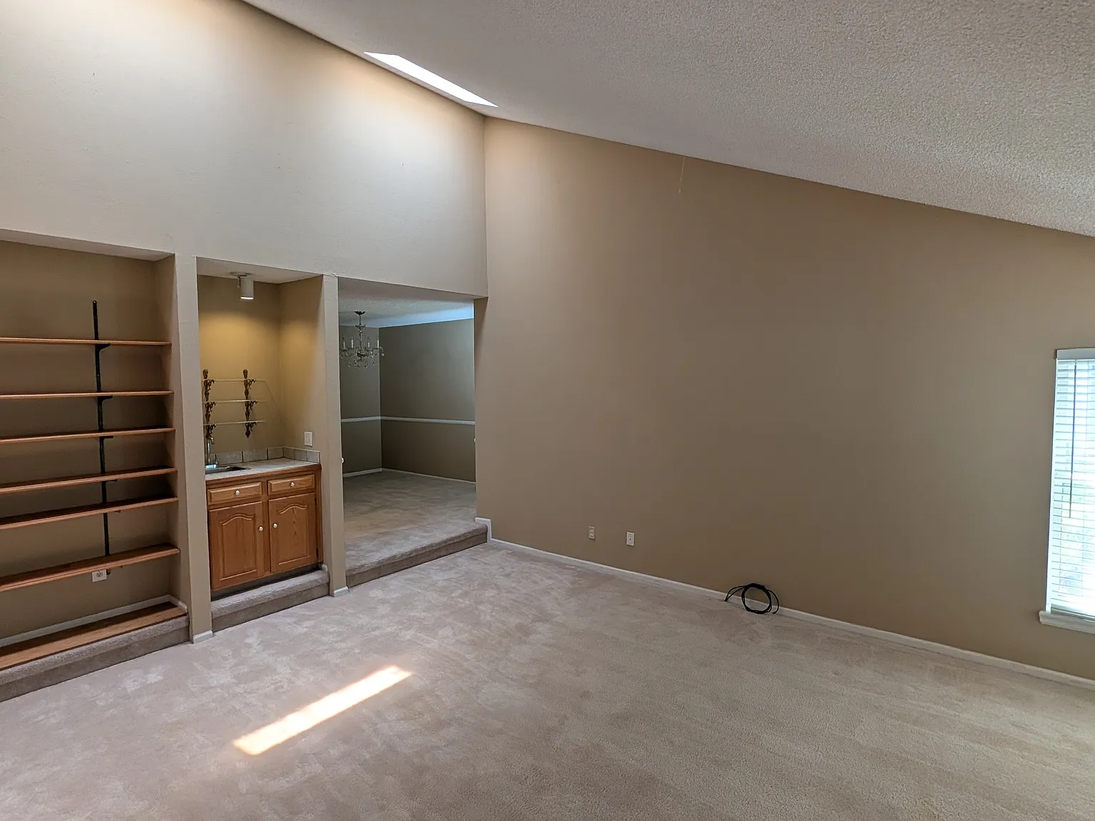 4 bed, 2482 sqft, $3,150 — Photo 4