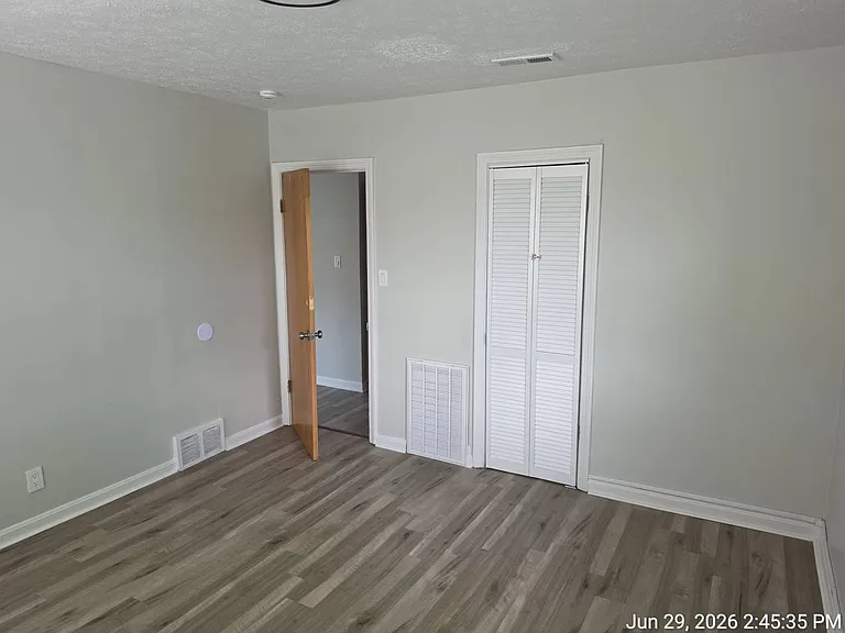 4106 Lee Rd — Photo 38