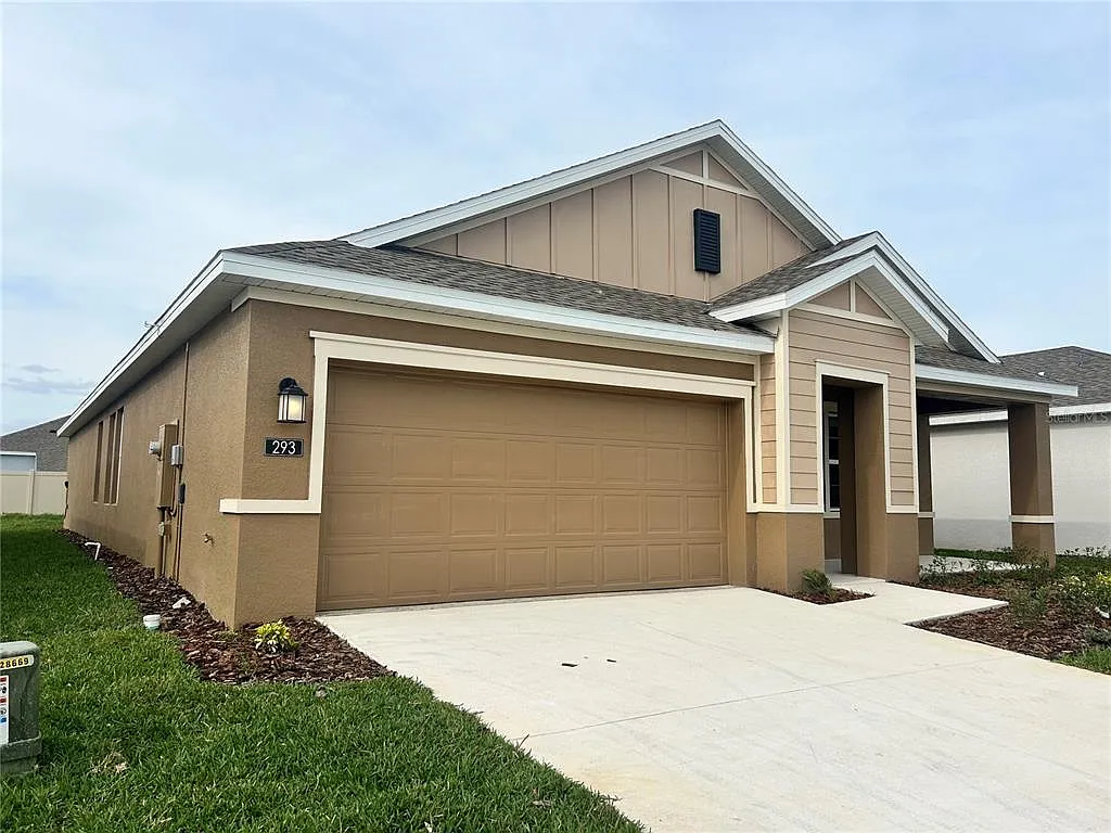 4 bed, 2.0 bath, 2080 sqft, $2,190 — Photo 2