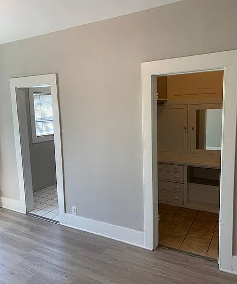 Euclid Square Apts — Photo 15