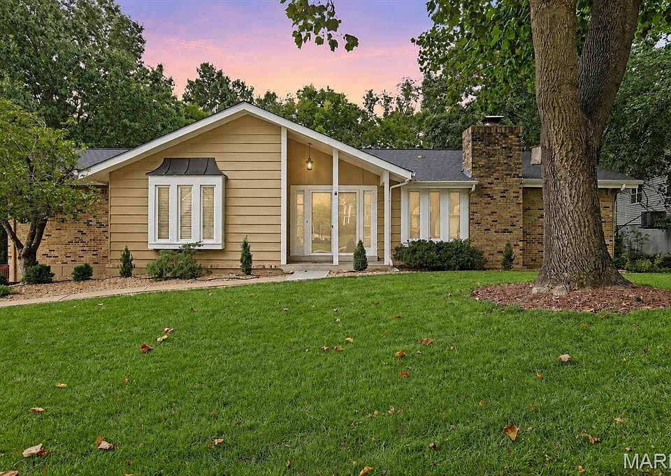 1st image of 15350 Thistlebriar Ct