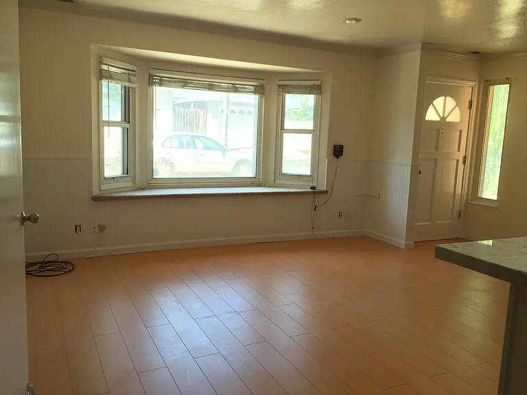 738 Cherry Ave — Photo 2