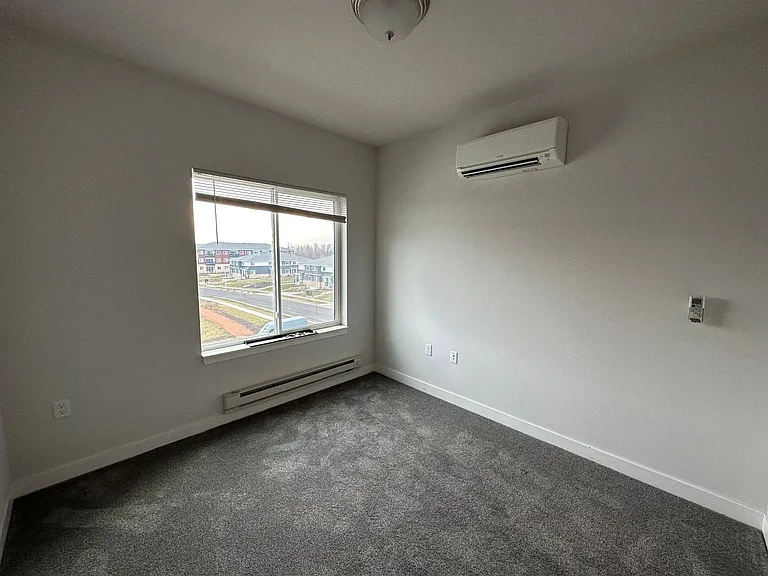 Cottage Grove Commons: Gaston — Photo 60