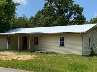 727 Besstown Rd, Beersheba Springs, TN 37305