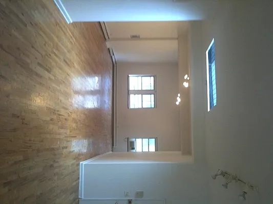 Rented by The Loft Broker | media 23