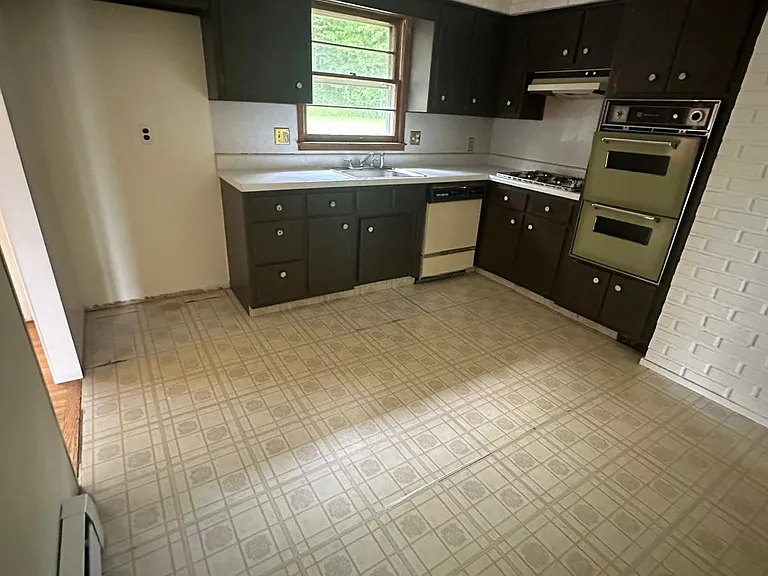 7 Hawks Nest Rd — Photo 5
