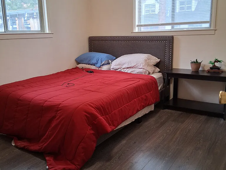 932 Macinaw Rd #1 — Photo 3