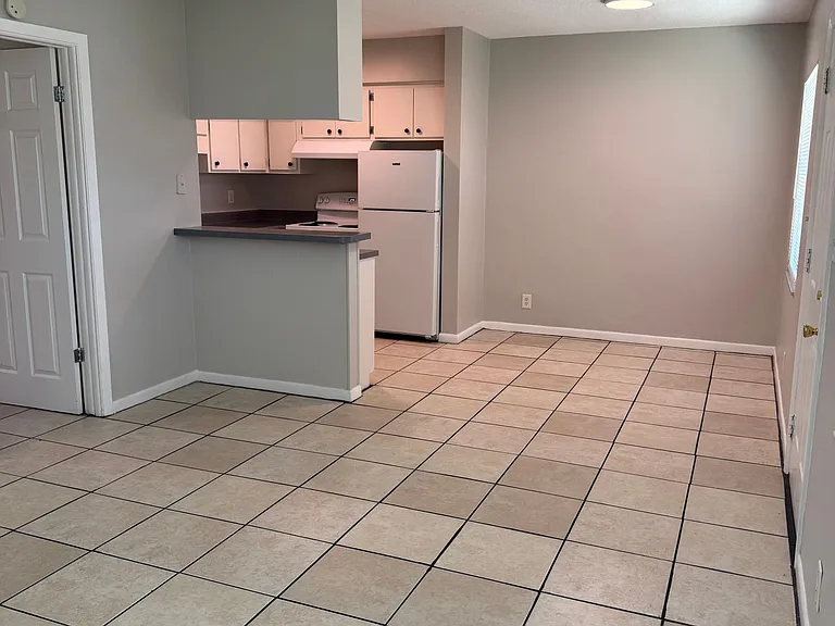 1408 Alpine Rd #5 — Photo 3