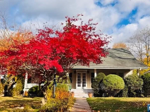 23 Bradford Street, Glen Rock, NJ 07452