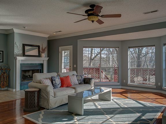 3rd image of 3306 N Southridge Dr