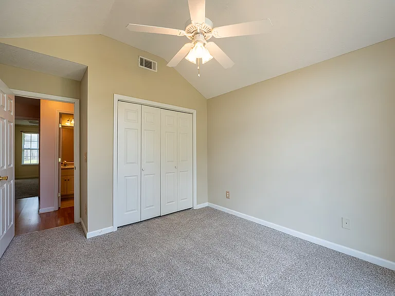 945 Cannock St — Photo 15