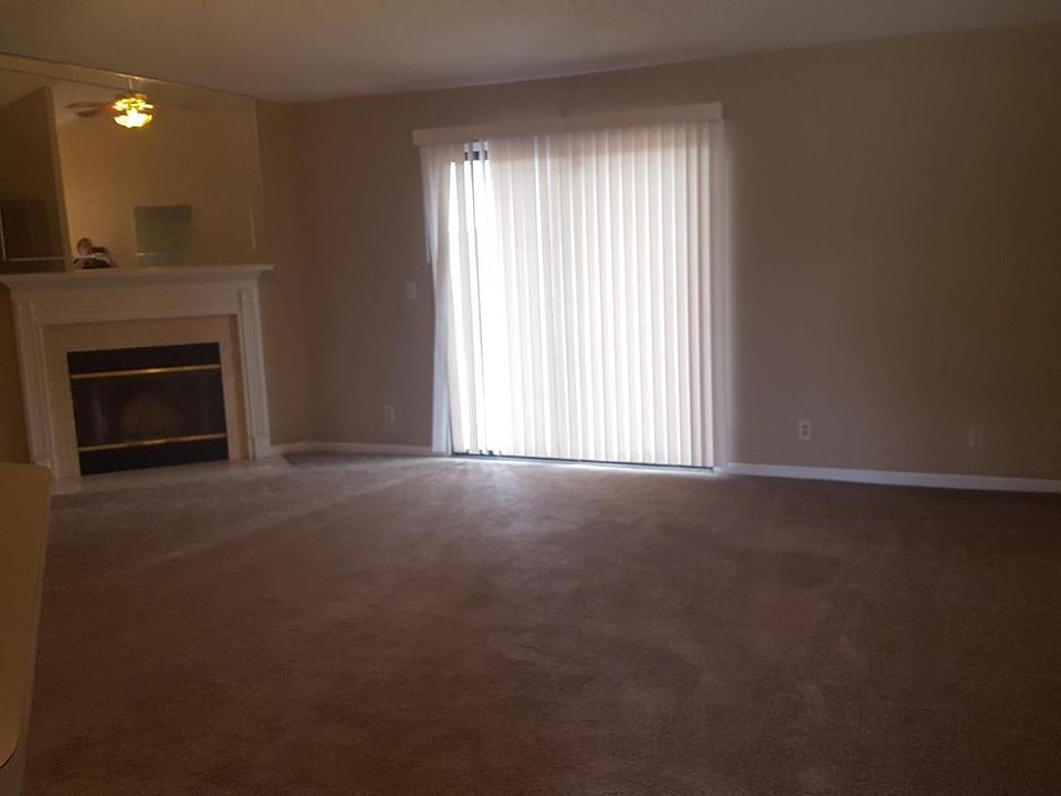 2nd image of 3404 Wentworth Cir W