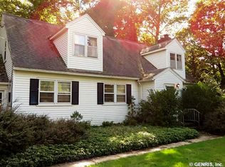 495 Manse Ln, Rochester, NY 14625