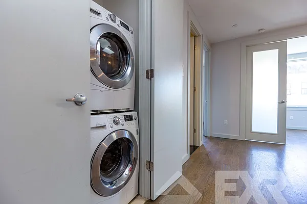 Rented by EXR | media 9