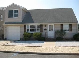 212 Westmont Ave, Lavallette, NJ 08735