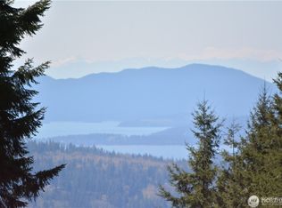 11 Academy Rd, Bellingham, WA 98226