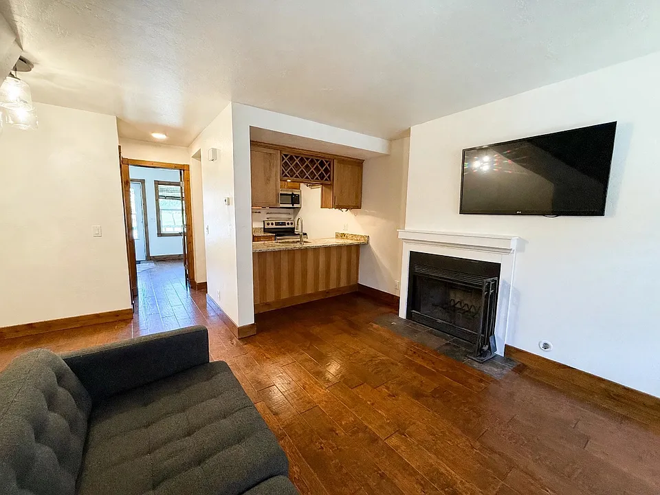 1484 Park Ave #5