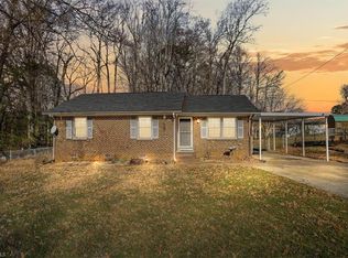 5503 Mallard Dr, Browns Summit, NC 27214