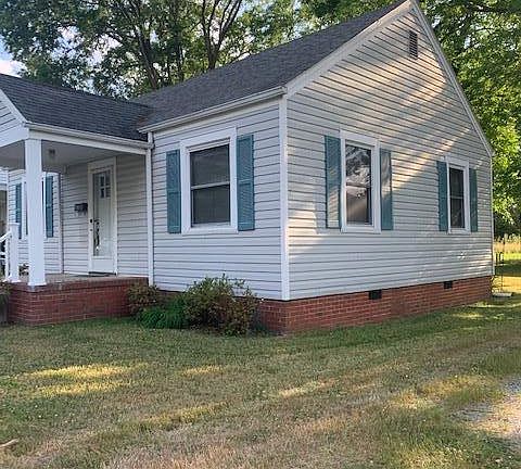 3rd image of 504 Tillar St