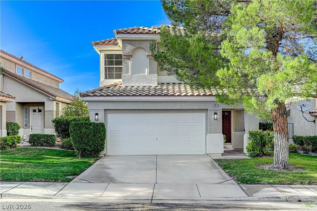 3 bed, 2.5 bath, 2169 sqft, $5,700 — Photo 2