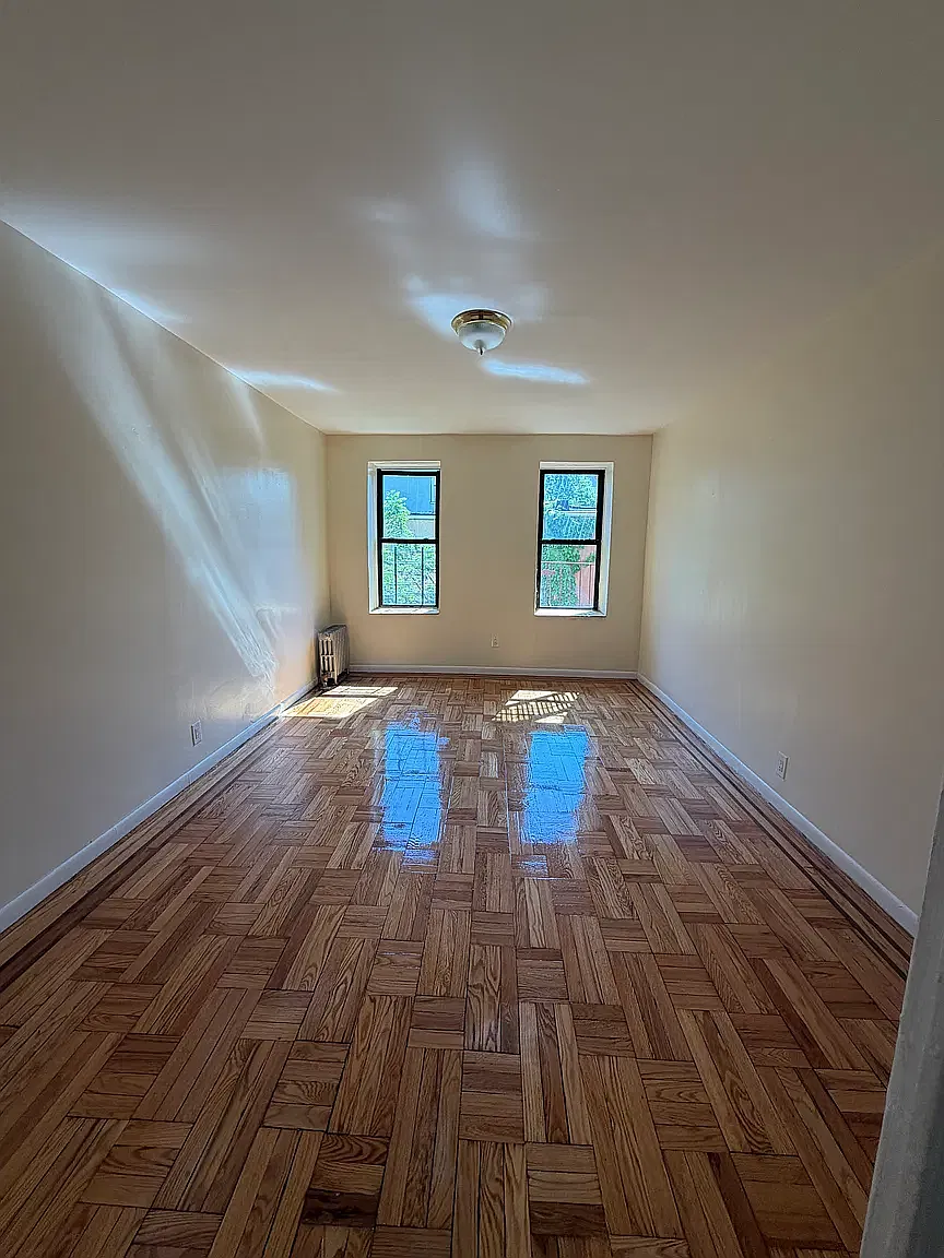 1 bed, 700 sqft, $1,999 — Photo 1