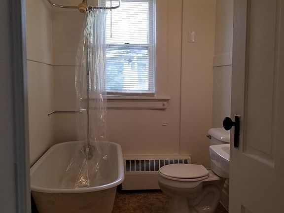 5th image of 811 Leland Ave APT C